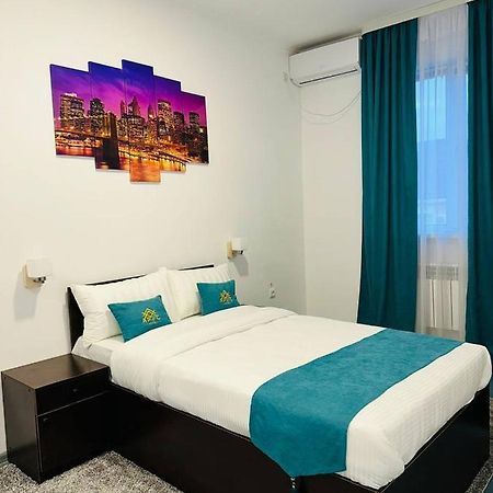 Apec Hotel Atyraū エクステリア 写真